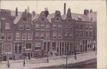 AMSTERDAM - Oud. Hollandsche gevels op de Looyersgracht