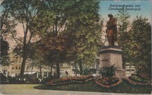 AMSTERDAM - Rembrandtsplein met Standbeel Rembrandt