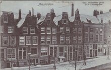 AMSTERDAM - Oud. Hollandsche gevels op de Looyersgracht