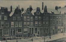 AMSTERDAM - Oud. Hollandsche gevels op de Looyersgracht