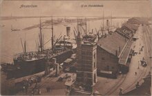 AMSTERDAM - IJ en Handelskade