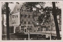 AMSTERDAM - Oude Trapgevel de Leeuwenburg a.d. O.Z. Voorburgwal