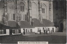 DEVENTER - Huisjes gebouw tegen de voorm. Mariakerk