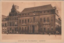 DEVENTER - Stadhuis met Politiebureau