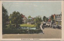 KRABBENDIJKE - Dorpsplein