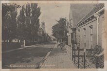 KRABBENDIJKE - Dorpstraat met Raadhuis