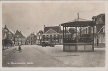 ST. MAARTENSDIJK - Markt