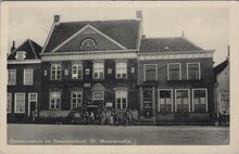 ST. MAARTENSDIJK - Gemeentehuis en Bewaarschool