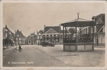 ST. MAARTENSDIJK - Markt