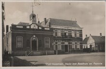 OUD-VOSSEMEER - Markt met Raadhuis en Pastorie