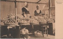 WALCHEREN - Markt, klederdracht