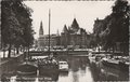 AMSTERDAM-Nieuwmarkt-met-Waag