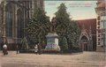 UTRECHT-Domplein-met-Standbeeld-Graaf-Jan-van-Nassau
