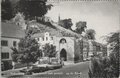 VALKENBURG-(L.)-Berkelpoort-met-gezicht-op-de-Ruïne