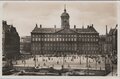AMSTERDAM-Dam-met-Koninklijk-Paleis