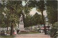 AMSTERDAM-Plantsoen-met-Standbeeld-van-Rembrandt