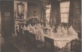 AMSTERDAM-Tentoonstelling-De-Vrouw.-Eetzaal-in-Huis-1813