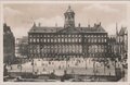 AMSTERDAM-Dam-met-Koninklijk-Paleis