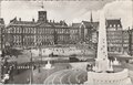 AMSTERDAM-Dam-met-Koninklijk-Paleis-en-Nationaal-Monument