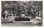 APELDOORN - Voortuin met Fontein a/d Prinses Julianatoren_7
