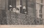 AMSTERDAM - De Kon. Familie op het balcon van het paleis te Amsterdam_7